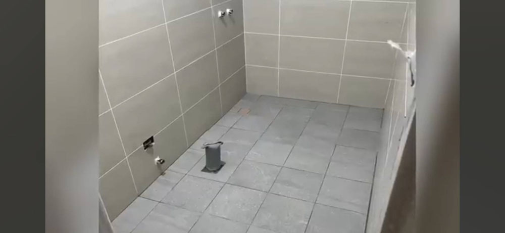 台中浴室淋浴區地磚鋪設